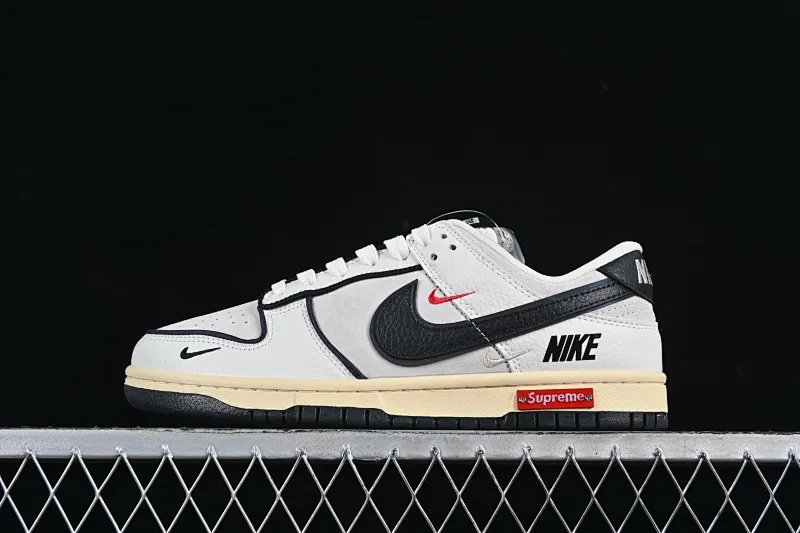 All categories Nk SB Dunk Series Nk SB Dunk Low High-end customized low-top sneakers Nike SB Dunk Low Sup joint white and black discoloration Anniversary high-end customized low-top casual sneakers SC9207-409